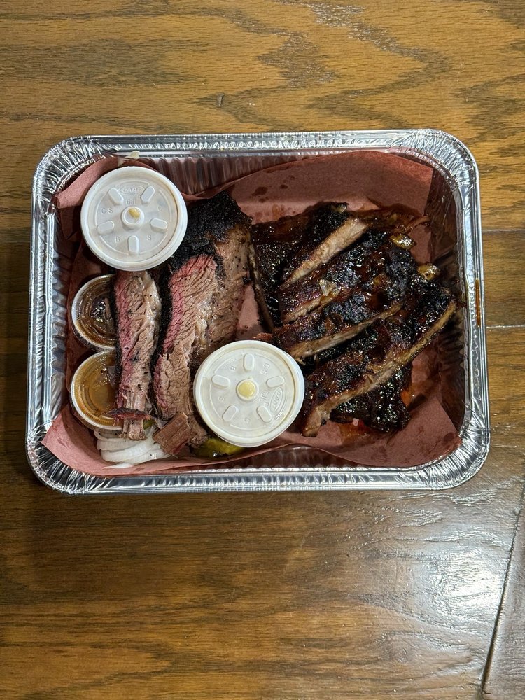 Bubby’s BBQ Logo