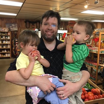 Apple Castle - Mmmm fresh apples! - Fruits & Veggies Near Me - New Wilmington, Pennsylvania