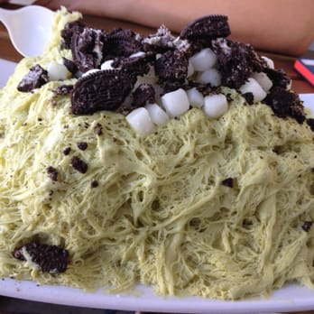 Dzert - Green tea shaved snow with mochi and crushed Oreos as toppings. This is the hungry bear (large) size for $7.50. - Coffee & Tea Near Me - Buena Park, California Dzert - Green tea shaved snow with mochi and crushed Oreos as toppings. This is the hungry bear (large) size for $7.50. - Coffee & Tea Near Me - Buena Park, California
