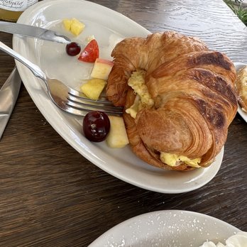 Le Coffee Shop - Breakfast Sandwich - Breakfast & Brunch Near Me - Temecula, California