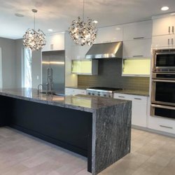 Scrubs Cleaning Services - Deep cleaning services provided to prep for a home sale. This kitchen Sparkled after our  final polishing!