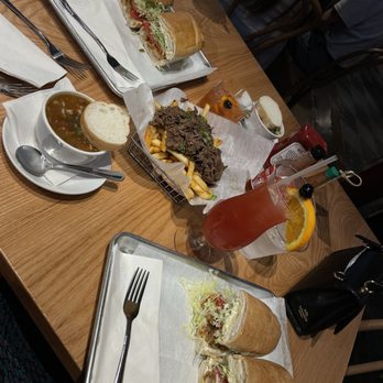 The White Alligator - Order spread - Seafood Near Me - Franklin, Tennessee The White Alligator - Order spread - Seafood Near Me - Franklin, Tennessee