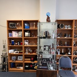 Vina Engraving & Trophies
