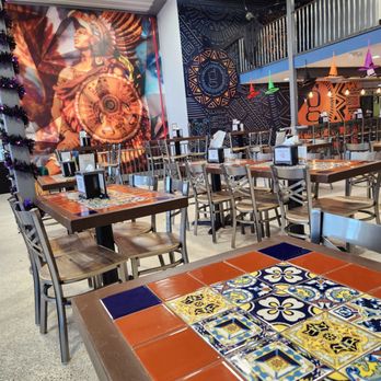 Garibaldi Restaurant - Decor - Mexican Near Me - Grand Rapids, Michigan Garibaldi Restaurant - Decor - Mexican Near Me - Grand Rapids, Michigan