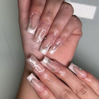 Lady Spotlight - Nail Salons Near Me - Sacramento, California Lady Spotlight - Nail Salons Near Me - Sacramento, California