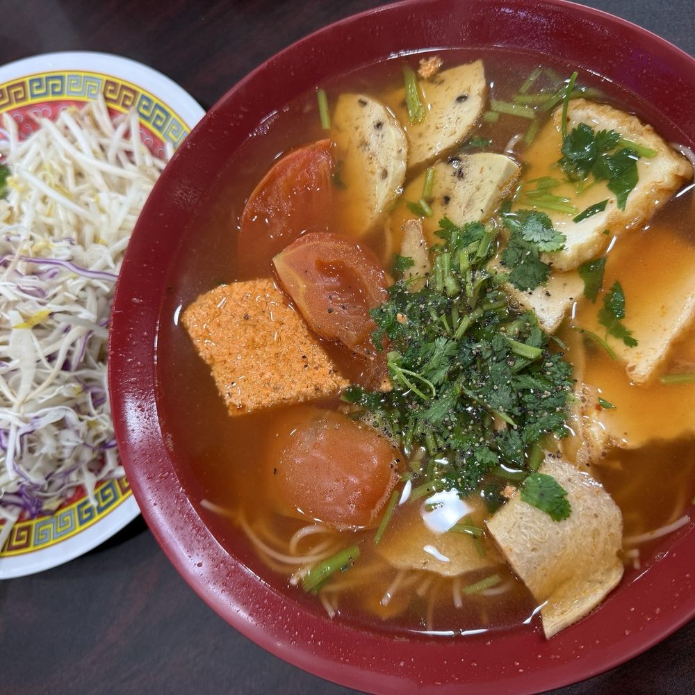 Duy's Vegetarian Cafe - Bún riêu chay - Sandwiches Near Me - Houston, Texas