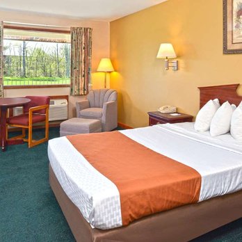 Americas Best Value Inn Plattsburgh - One Queen Bed - Hotels Near Me - Plattsburgh, New York