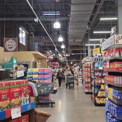 Giant Eagle Market District - Busyyyyy
