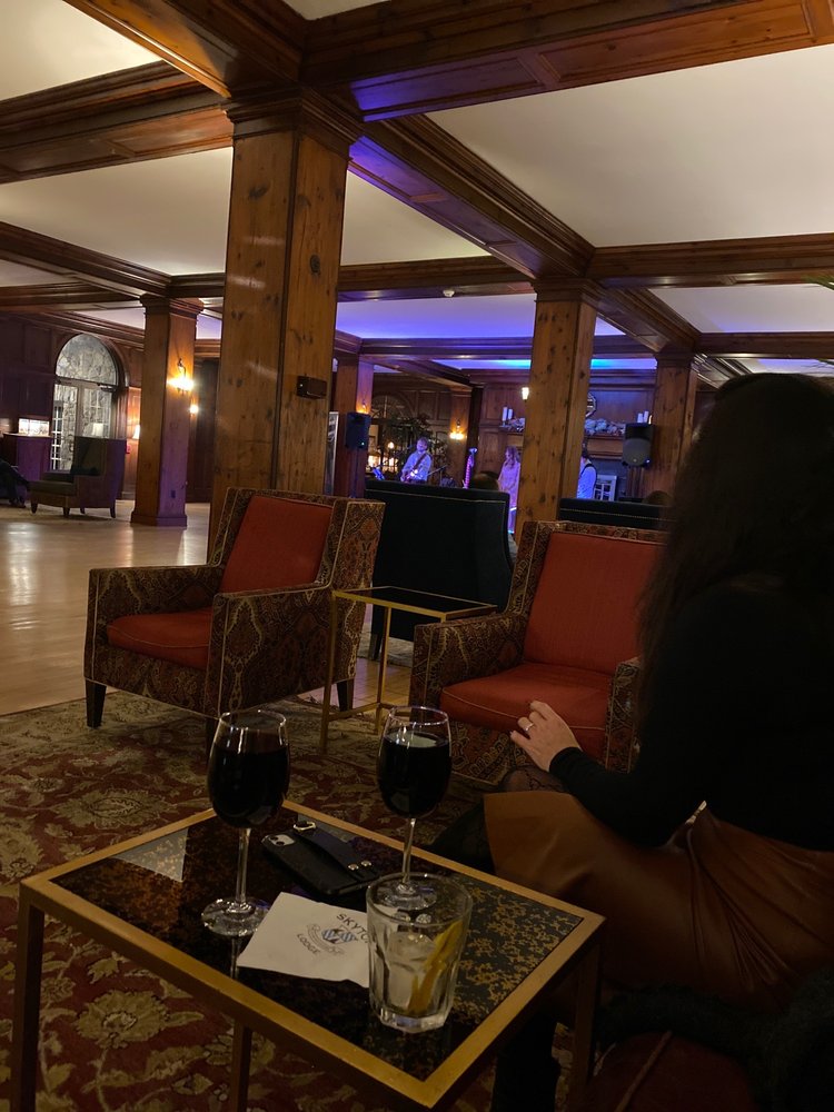 Library Lounge Logo