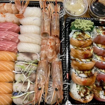 Ako Sushi & Tea / Onezo Tapioca - Build your own combo of 8 items $46.32 - Sushi Bars Near Me - Toronto, Ontario Ako Sushi & Tea / Onezo Tapioca - Build your own combo of 8 items $46.32 - Sushi Bars Near Me - Toronto, Ontario
