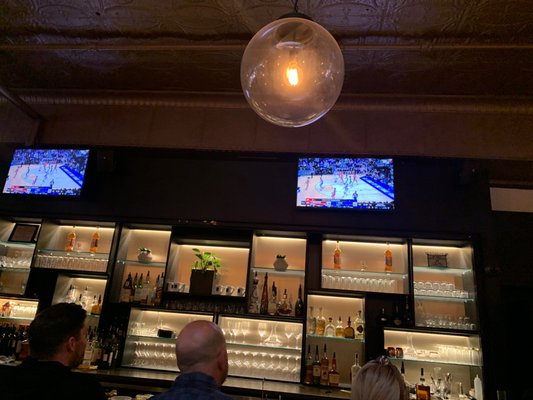 350 Main Brasserie by null