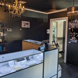 Dahlia Body Piercing - A cozy setting for personalized engagement  with each appointment.
