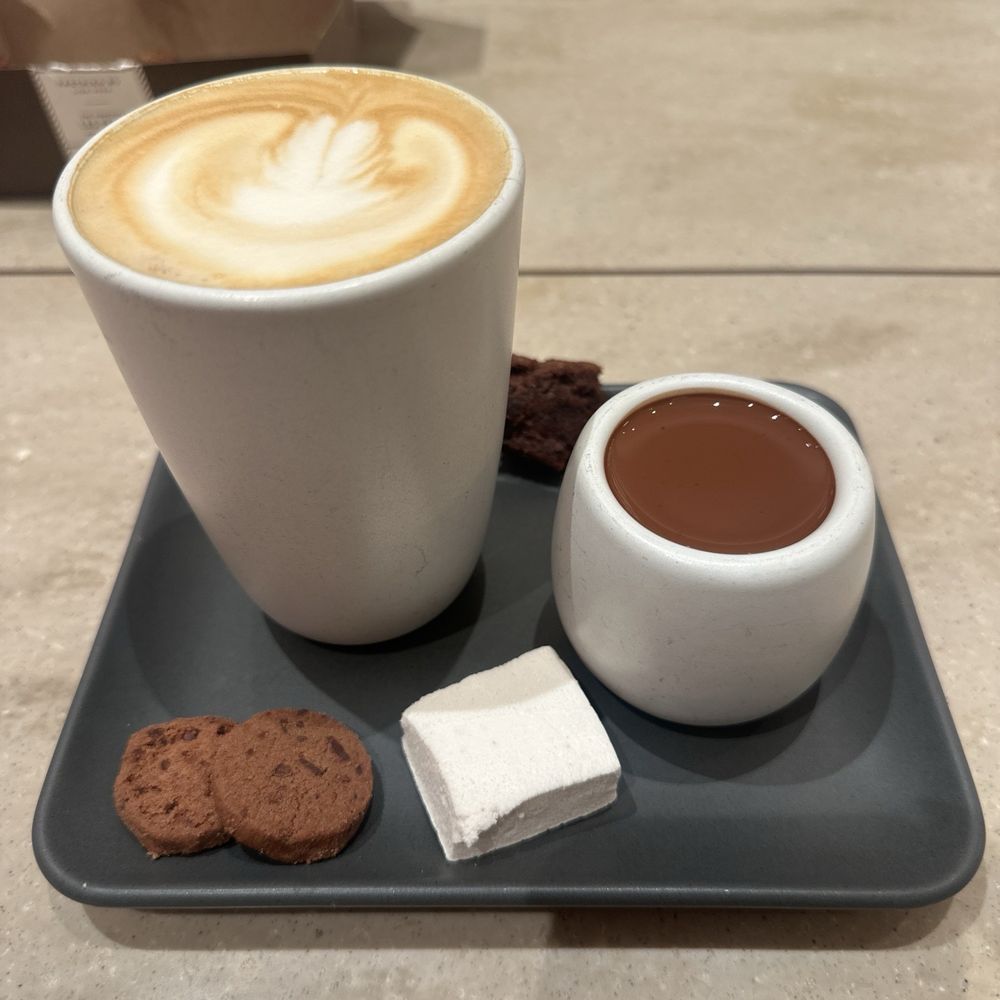 Dandelion Chocolate - Oatmilk Latte - Chocolatiers & Shops Near Me - Las Vegas, Nevada