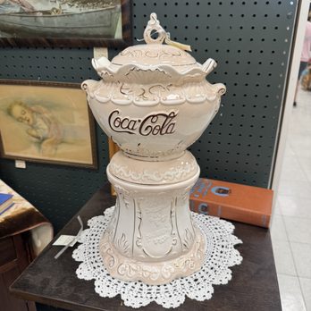 Metcalf Antique Mall - Antiques Near Me - Overland Park, Kansas