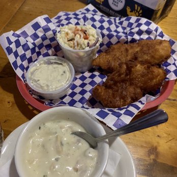 Buffalo Bar & Grill - Delicious! Took advantage of the Friday Fish Fry and Clam Chowder. Delicious clam chowder. Giant fish fry! Friendly staff. Loved it. - American Near Me - Payson, Arizona