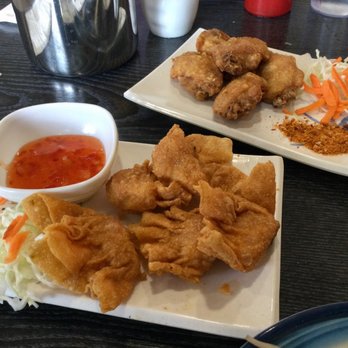 Pho Super Bowl - .. deep fried chicken wings, and wonton (nicely stuffed). - Vietnamese Near Me - Coquitlam, British Columbia Pho Super Bowl - .. deep fried chicken wings, and wonton (nicely stuffed). - Vietnamese Near Me - Coquitlam, British Columbia