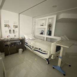 2 patient beds available in the celebrity suite 2 patient beds available in the celebrity suite