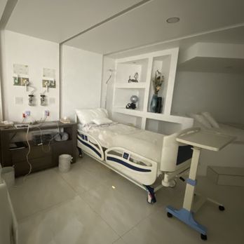 Pompeii Surgical - 2 patient beds available in the celebrity suite - Surgeons Near Me - Tijuana, BCN Pompeii Surgical - 2 patient beds available in the celebrity suite - Surgeons Near Me - Tijuana, BCN