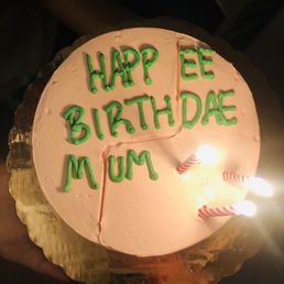 Red velvet with vanilla ice cream (Harry Potter cake) Red velvet with vanilla ice cream (Harry Potter cake)