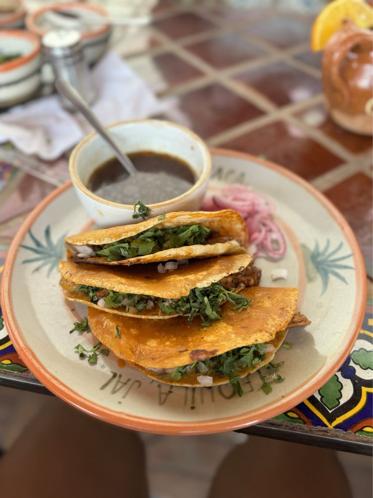 Chivo y Vaca — Mexican restaurant in Tequila