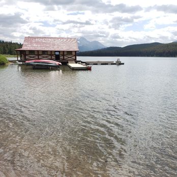 Maligne Lake - Takes forever to get here but worth the drive - Boating Near Me
