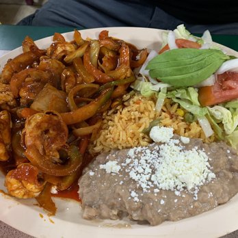 Panaderia La Mexicana - Camarones ala diabla could of been spicer - Bakeries Near Me - Apopka, Florida