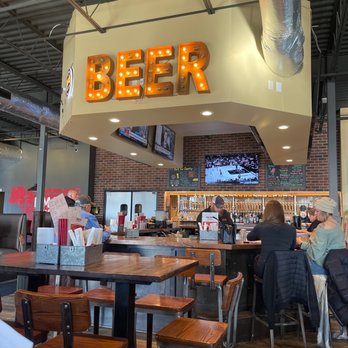 Omaha Tap House - Pepperwood - Seating area. - Bars Near Me - Omaha, Nebraska Omaha Tap House - Pepperwood - Seating area. - Bars Near Me - Omaha, Nebraska