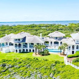 Chateau of the Isle