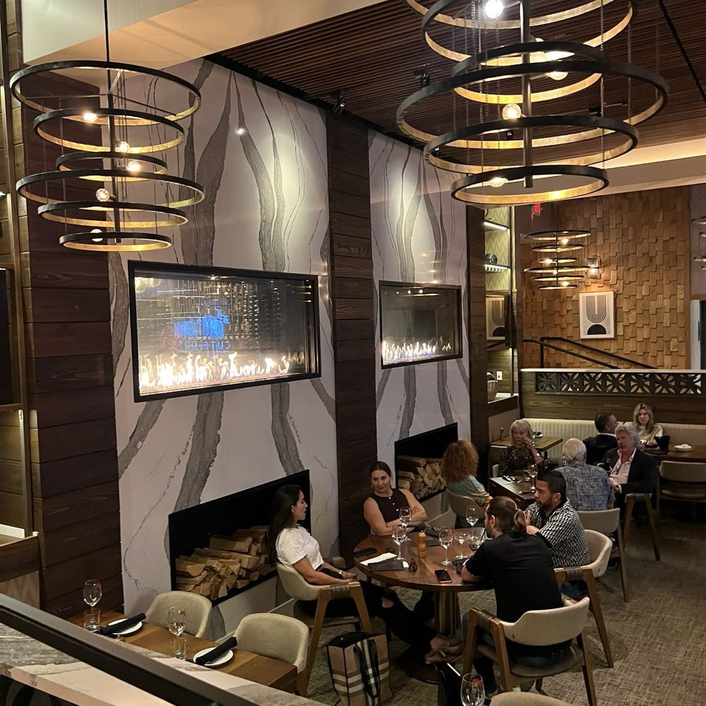 Cuts Steakhouse - Bar area - Steakhouses Near Me - Suwanee, Georgia