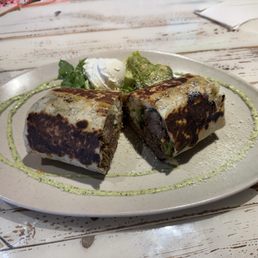 CARNITAS BURRITO