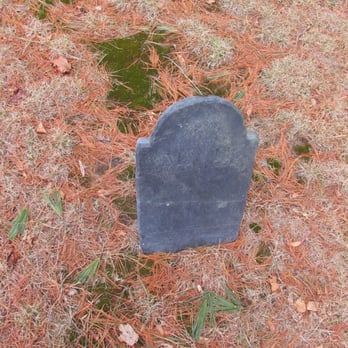 Old Burial Ground - A lonely one - Local Flavor Near Me - Manchester, Massachusetts Old Burial Ground - A lonely one - Local Flavor Near Me - Manchester, Massachusetts
