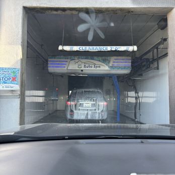 Cerritos Ave Chevron Extra Mile - Car wash in action - Gas Stations Near Me - Cypress, California