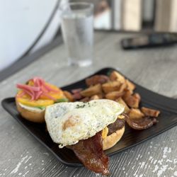 Loading Gastrobrunch - The Gastro Burger