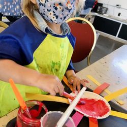 Start The Art - My daughter making a sun at Start the Art