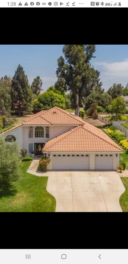 Slide of Orozco Roofing