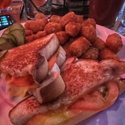 The Whiskey on Grand - Grilled cheese with tomato and tater tots