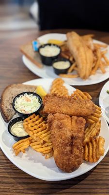 Dexter's Pub by null