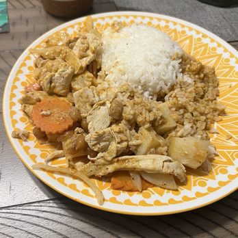 PadThai Cafe - Massaman Curry - Thai Near Me - Boston, Massachusetts