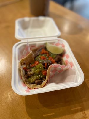 Seven Lives Tacos y Mariscos by null