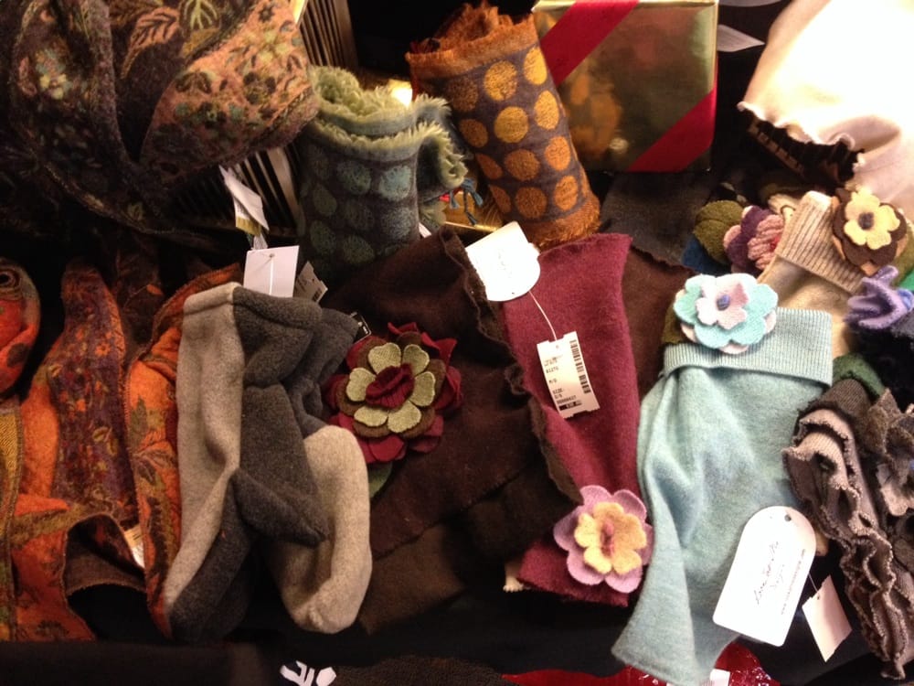 LORAINS FOR HER Updated August 2024 1515 W Mequon Rd, Mequon