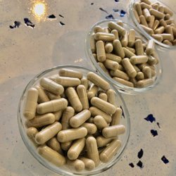 3 Kings Botanicals - Capsules and powder available in all different sizes and quantities.