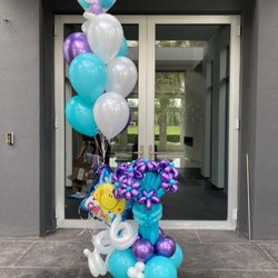 GOFar Balloons - Custom designed helium balloon bouquet with flower balloons delivery in Boca Raton.