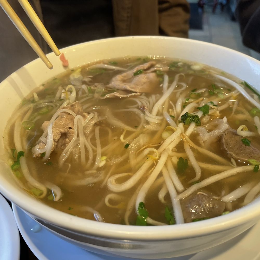 Pho Che - 5. House Special Combo Pho - Vietnamese Near Me - Flushing, New York Pho Che - 5. House Special Combo Pho - Vietnamese Near Me - Flushing, New York
