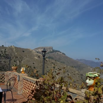 B&B Villa Almoezia - Bed & Breakfast Near Me - Taormina, Maine