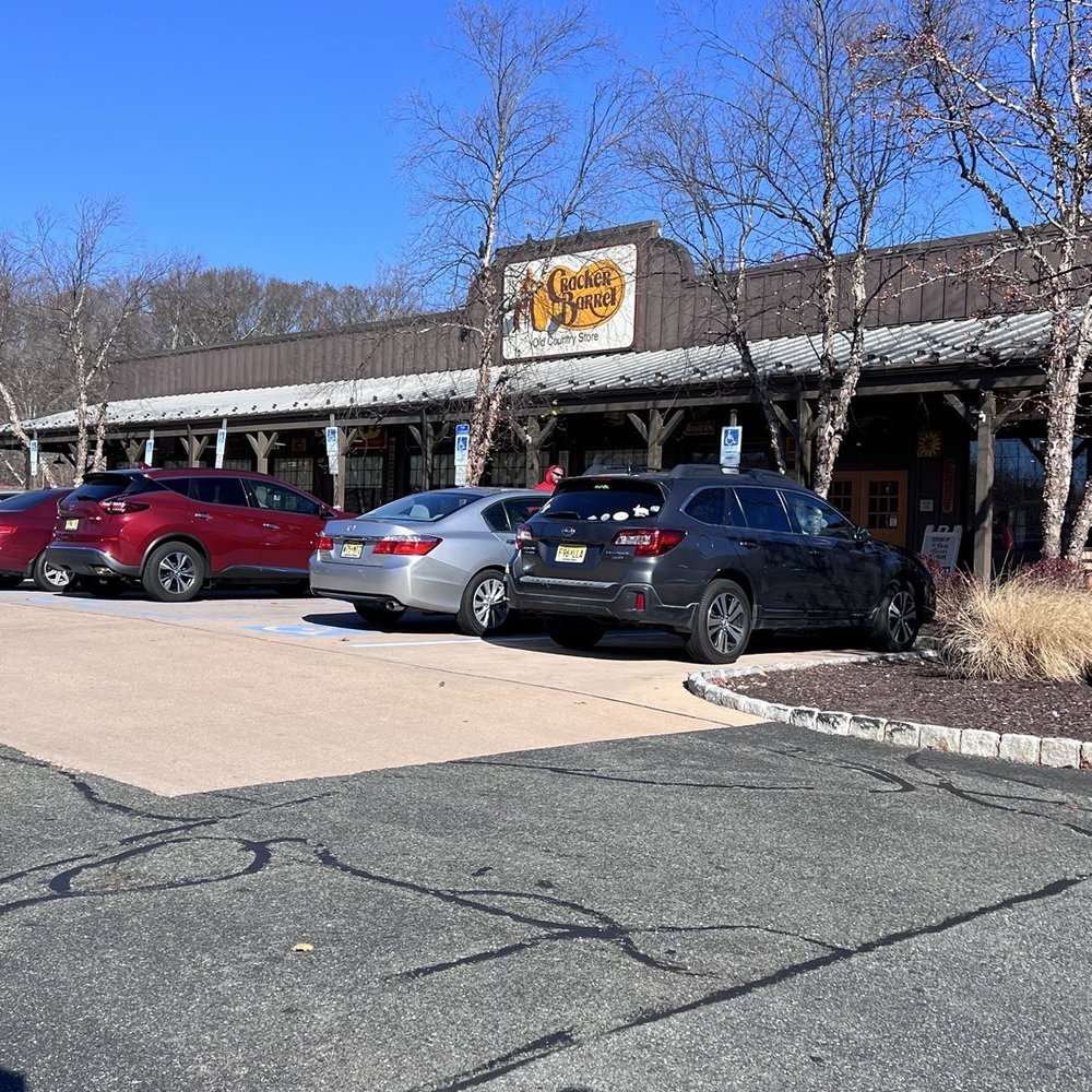 Cracker Barrel Old Country Store - Outside - American Near Me - Mount Arlington, New Jersey