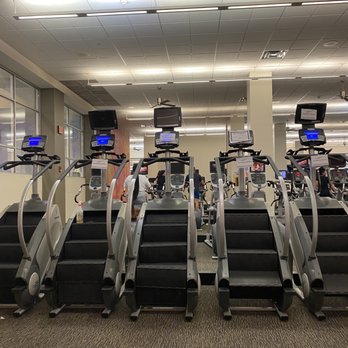 LA Fitness - Gyms Near Me - Yonkers, New York