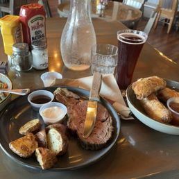 I had a salad, prime rib and red potatoes, and an appetizer of their insanely delicious jalapeño poppers I had a salad, prime rib and red potatoes, and an appetizer of their insanely delicious jalapeño poppers