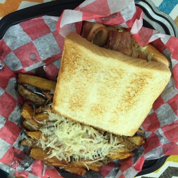 Sumner County Regional Airport - Nice presentation for carryout - Airports Near Me - Gallatin, Tennessee