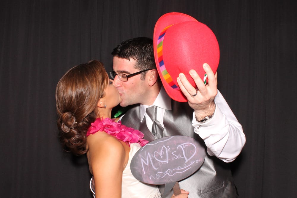 MOBILE MEMORIES PHOTO BOOTH Updated May 2024 328 Sun Valley Dr