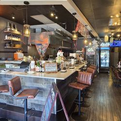 MA-SE SUSHI EATERY - Interior decor and style